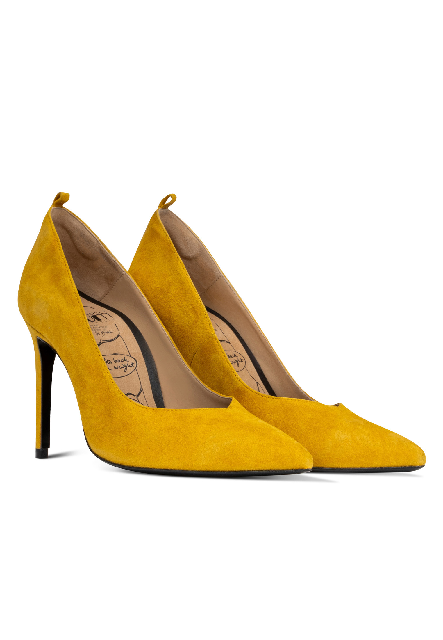 luksusowa para żółtych butów na obcasie pod kątem na białym tle z cieniem